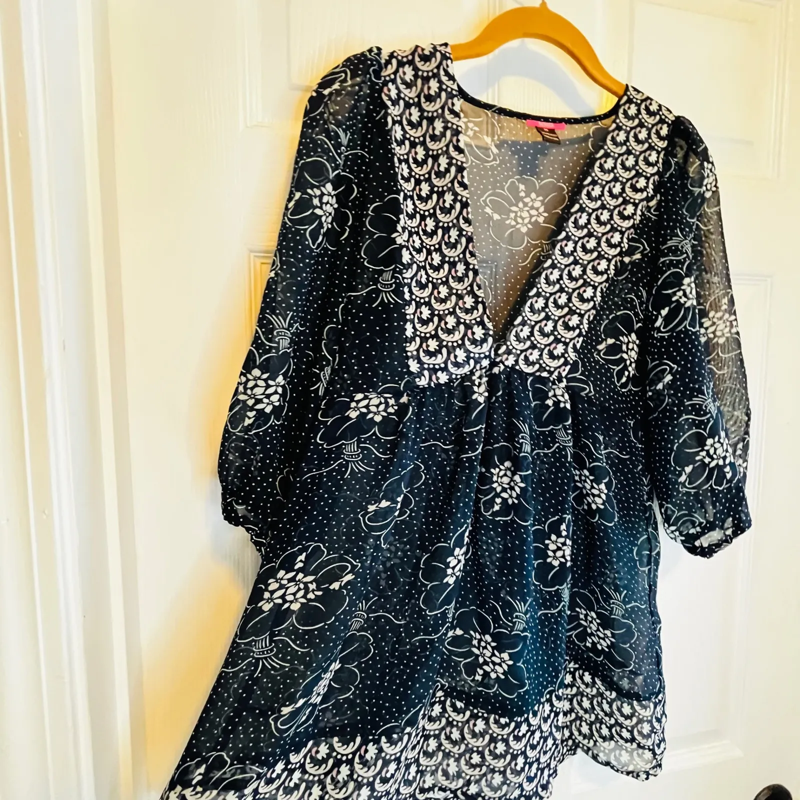 Lola Womens XS Sheer Floral Dot Kimono Top Blouse Navy White Pink
Bohemian Black - Image 3