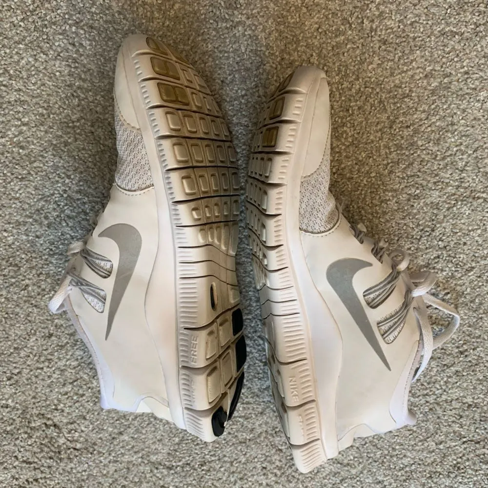 Free Run Sneakers White Size 8 - Image 7