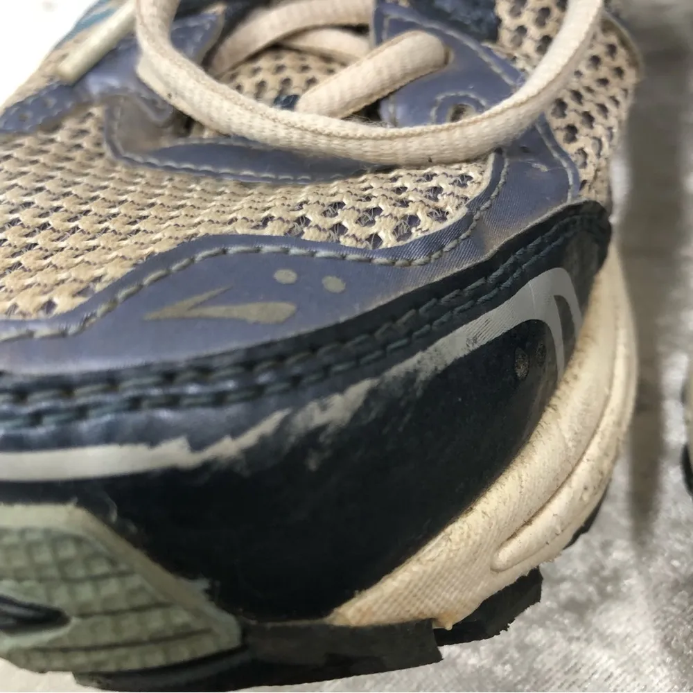 Brooks GTS 12 MOGO DNA Women’s Size 9.5 M  Running Shoes Blue gray white - Image 11