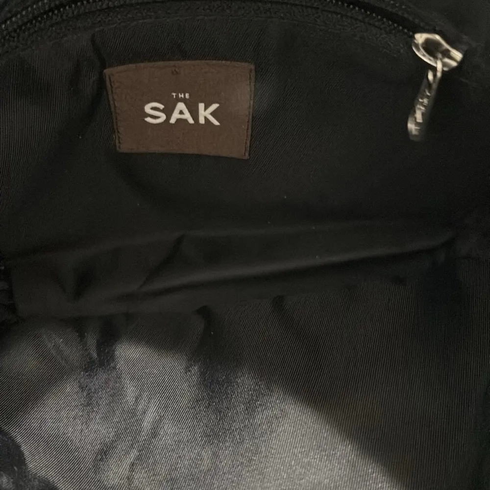 The Sak purse in black crochet with interior pocket. Never used. EUC - Image 6