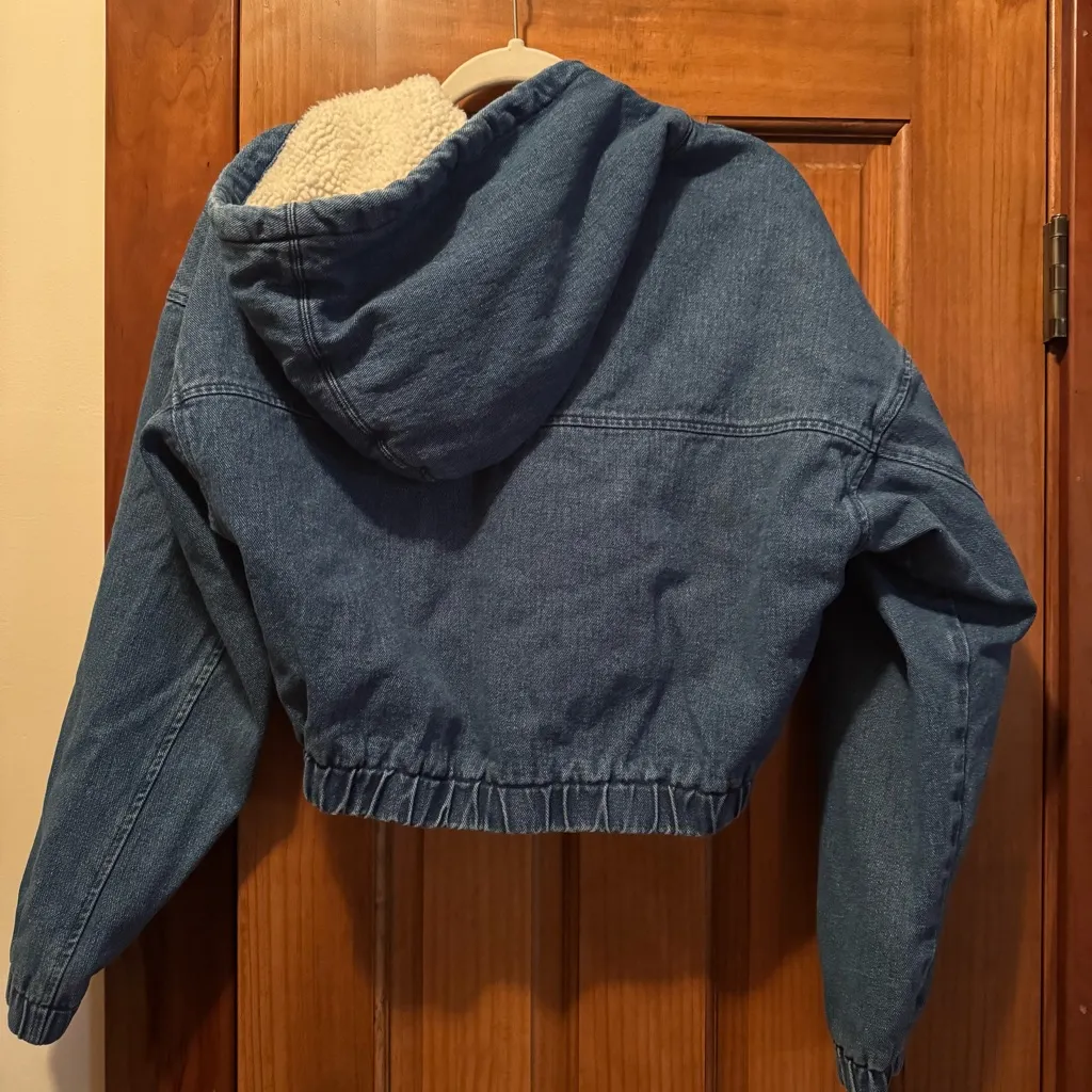 Pacsun Hooded Full-Zip Cropped Denim Jean Jacket Women’s Medium Fur Hood - Image 5