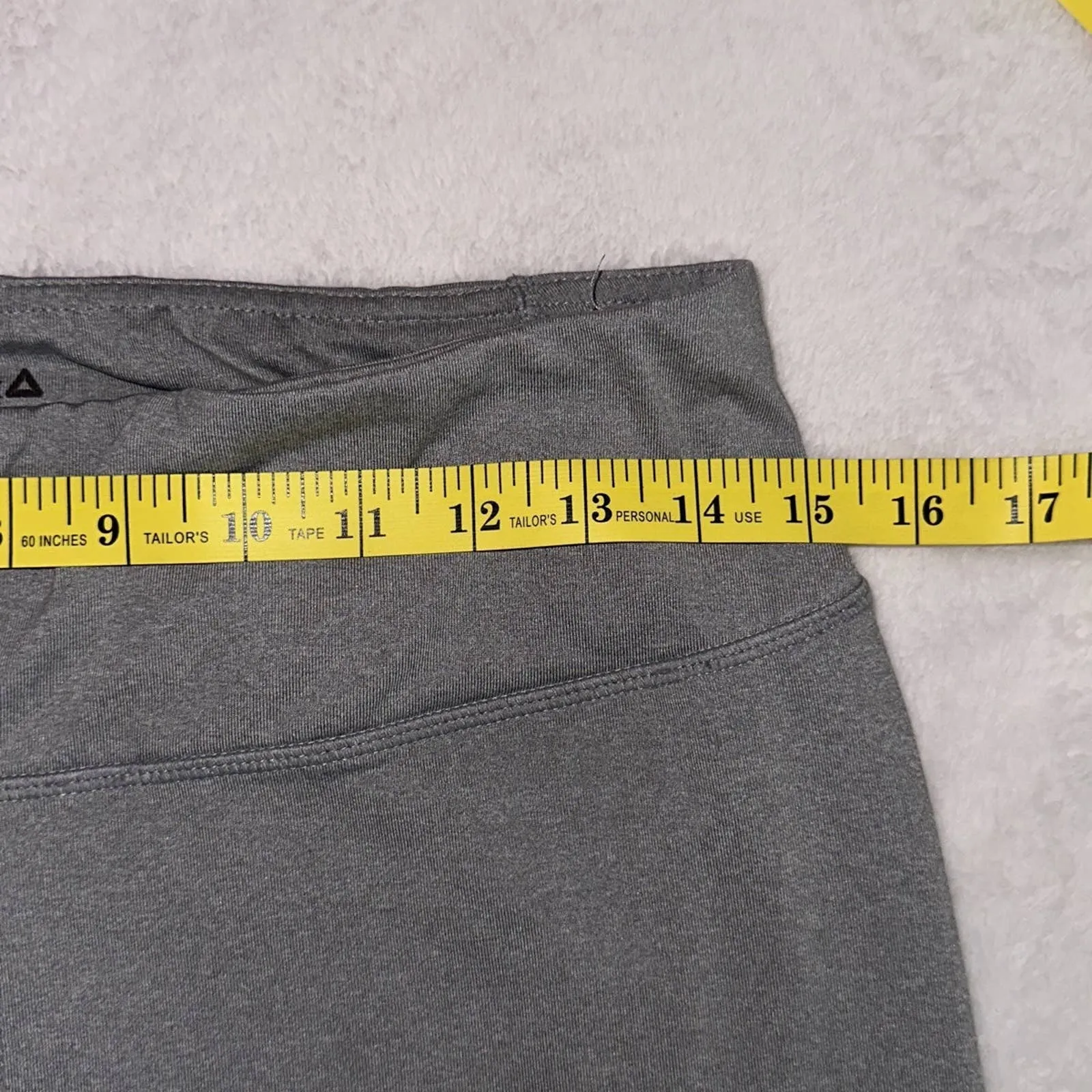 Reebok‎ Women’s Gray Leggings Medium - Image 5