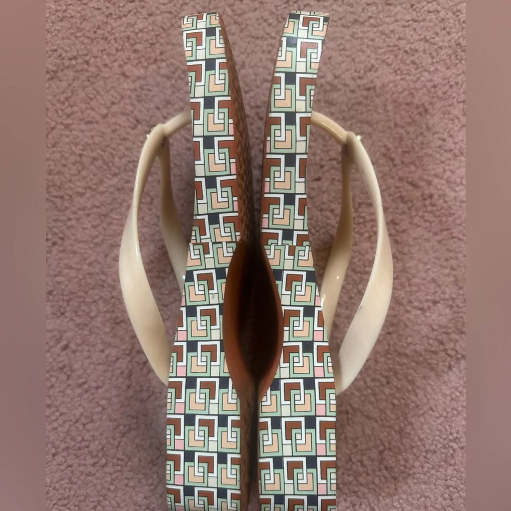 Tory Burch Chelsea Flip Flop sandals Size US 9 EUC - Image 5