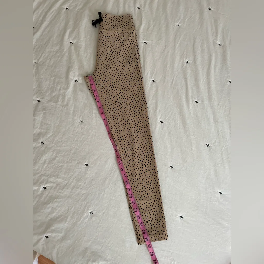 WHITE FOX Active Sarah’s Day x WFA Limited Edition Speckle Leggings Sand Size S - Image 12