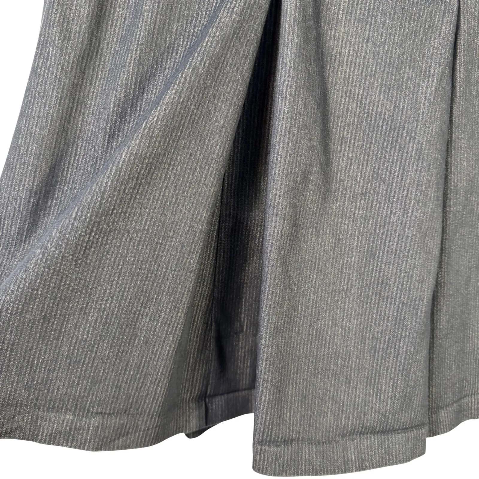 Ann Taylor LOFT Size 6 Denim Pleated Knee Length Skirt Blue Pinstripe - Image 3