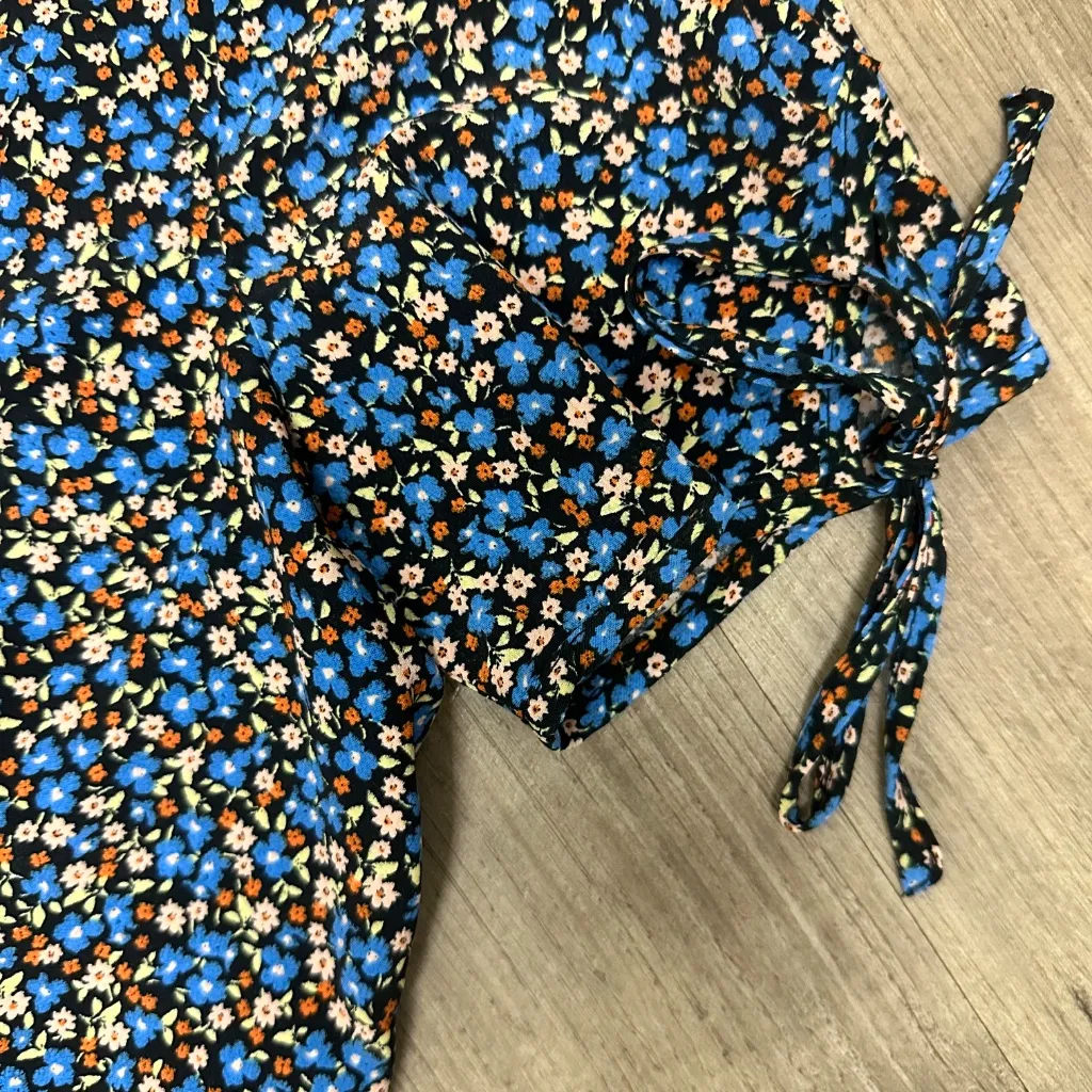 Topshop Button Ditsy Floral Top - Image 3