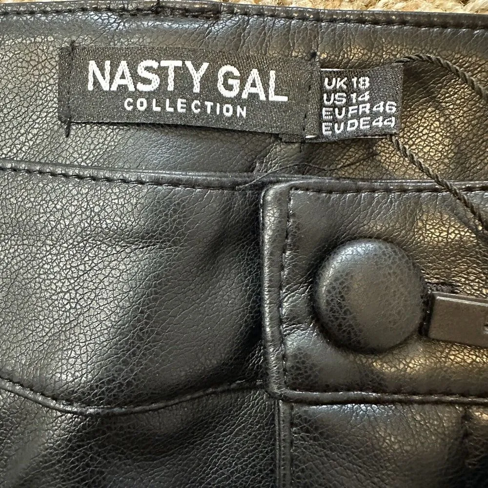 Nasty Gal Women’s Size 14 Black Faux‎ Leather Wide Straight Leg Trouser Pants - Image 6