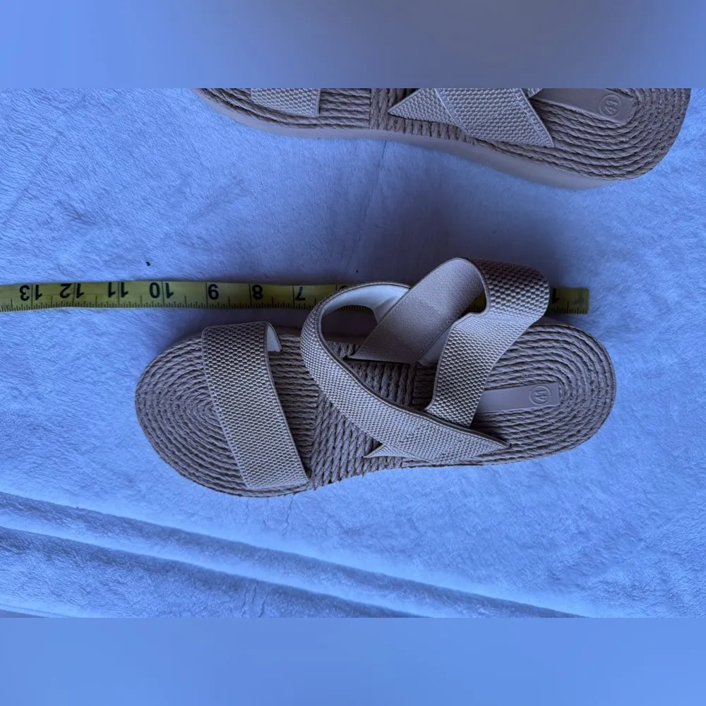 NWT Women's Soft Platform Arch Support Sandals Elastic Straps Lightweight Soda Tan Size 10 - Image 7