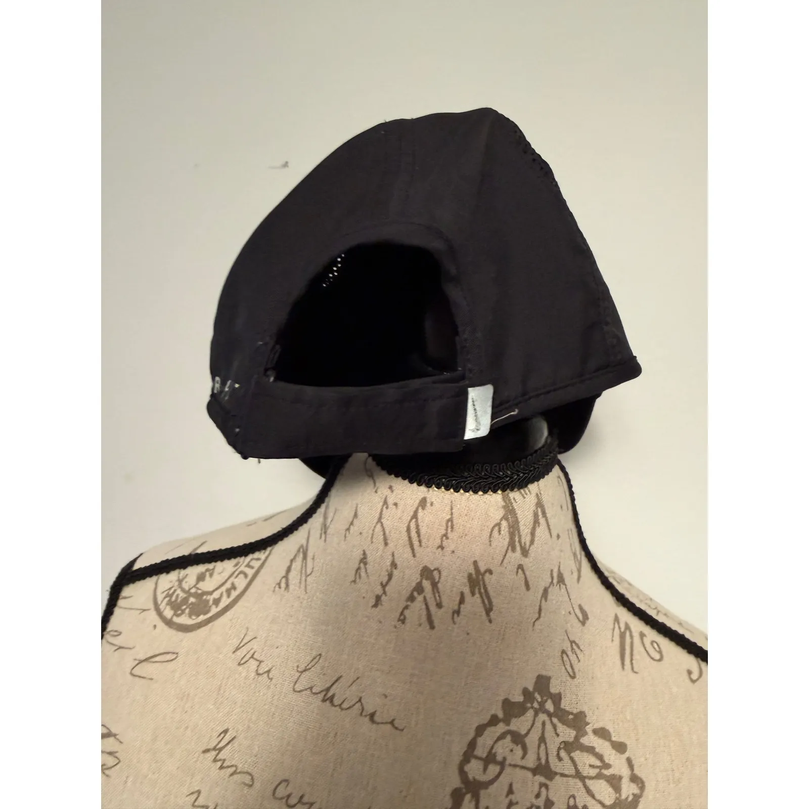 Nike Featherlight Dri Fit Black Running Cap Hat Women - Image 4