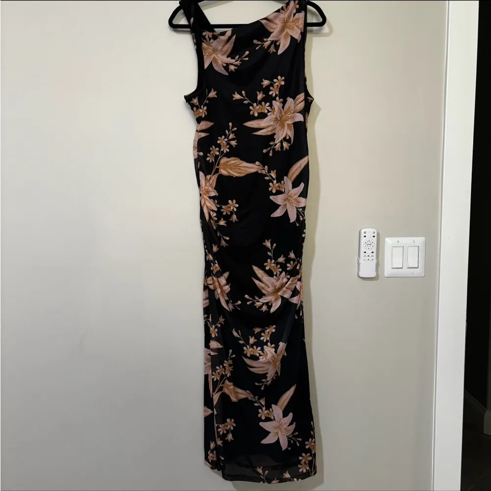 Petal & Pup ARABELLE MAXI OFF SHOULDER DRESS - BLACK PEACH Size XL - Image 4