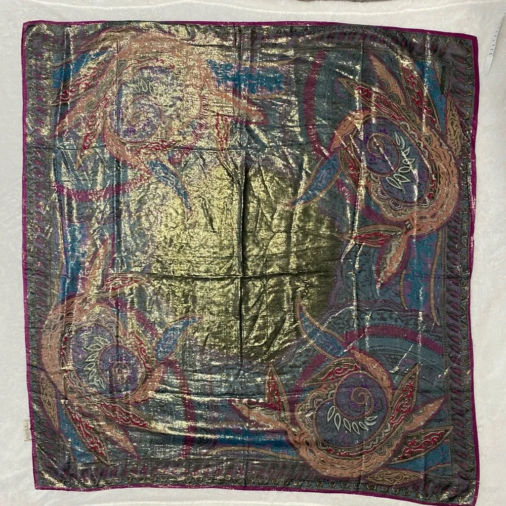 Oscar De La Renta Scarf made in India. Multi Colored with metallic threading - Image 5