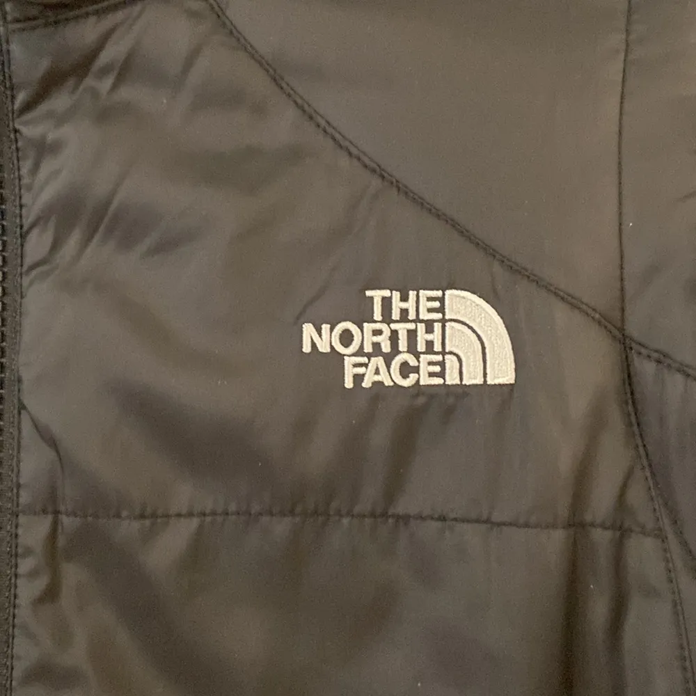 The North Face Two side Vest extremely beautiful black color BNWOT - Image 2