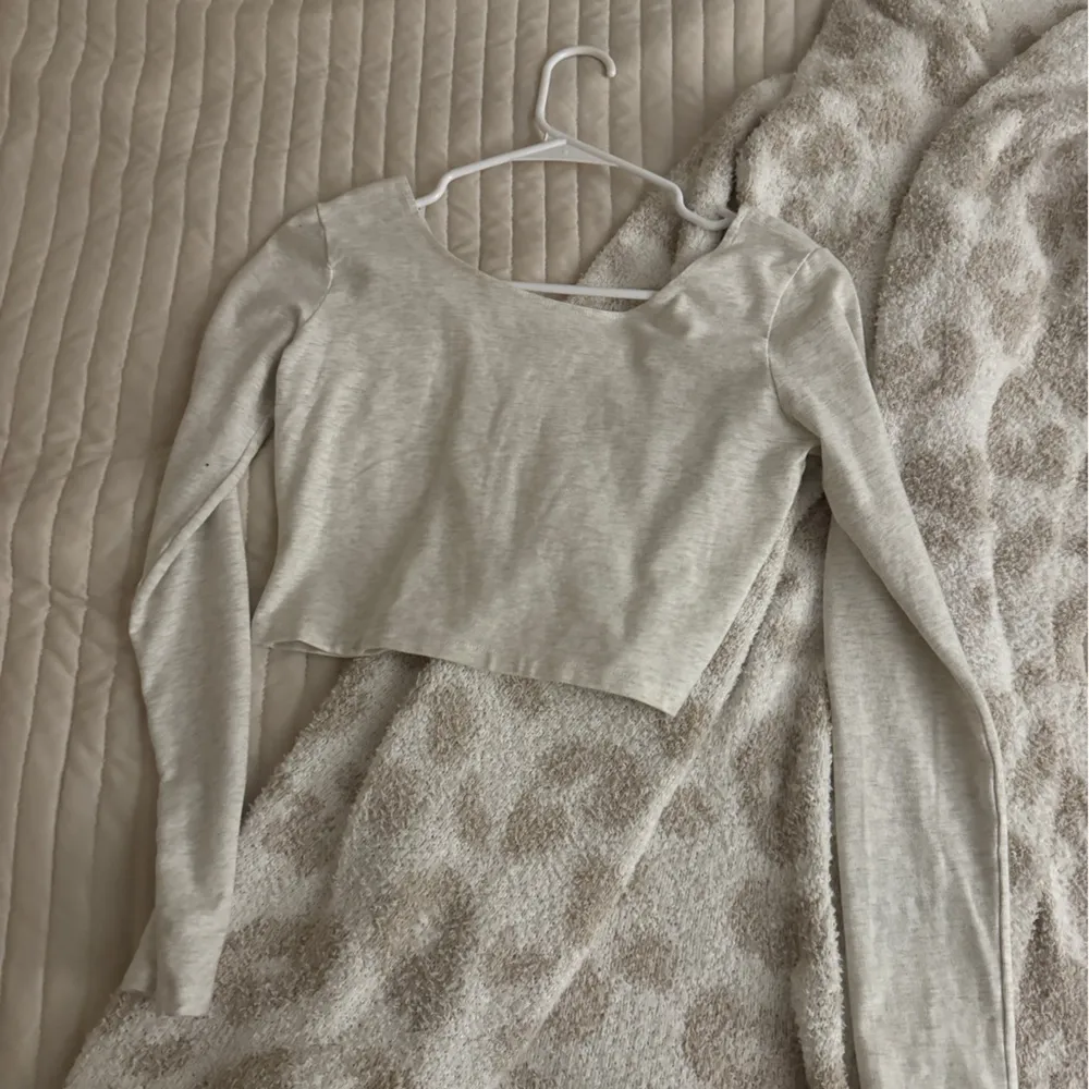 heather grey longsleeve brandy top - Image 3