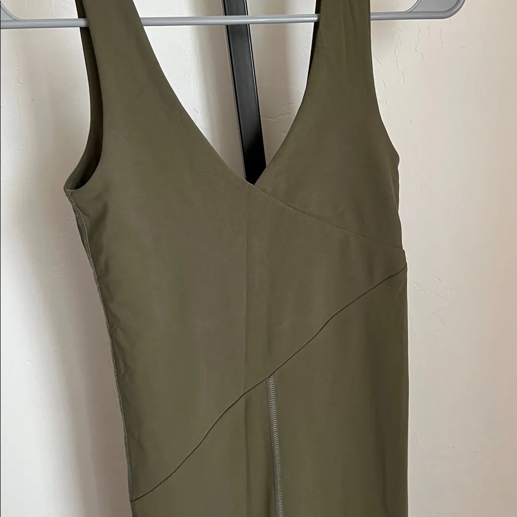Carbon38 Green V Neck Jumpsuit Small - Image 3