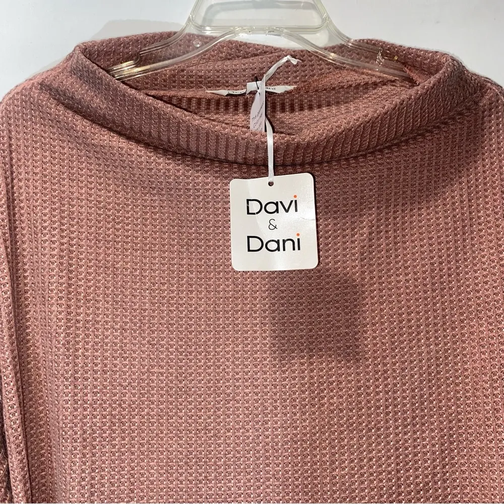 Davi & Dani Long Sleeve Sweater Women’s Medium - Image 4