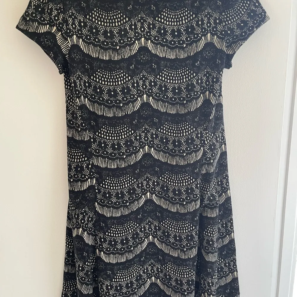 Kimchi Blue Monochrome Patterned dress - Image 6