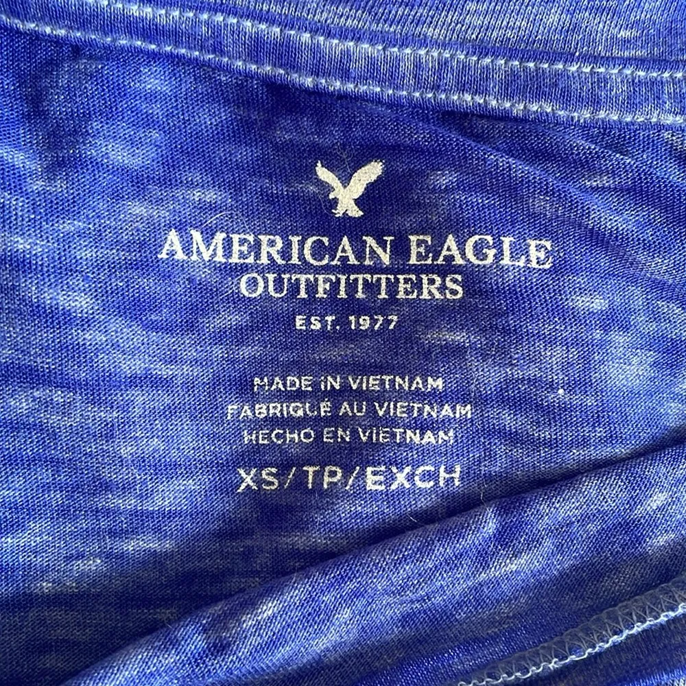 Cute Blue American Eagle Short Sleeve Flowy Tee - Image 5