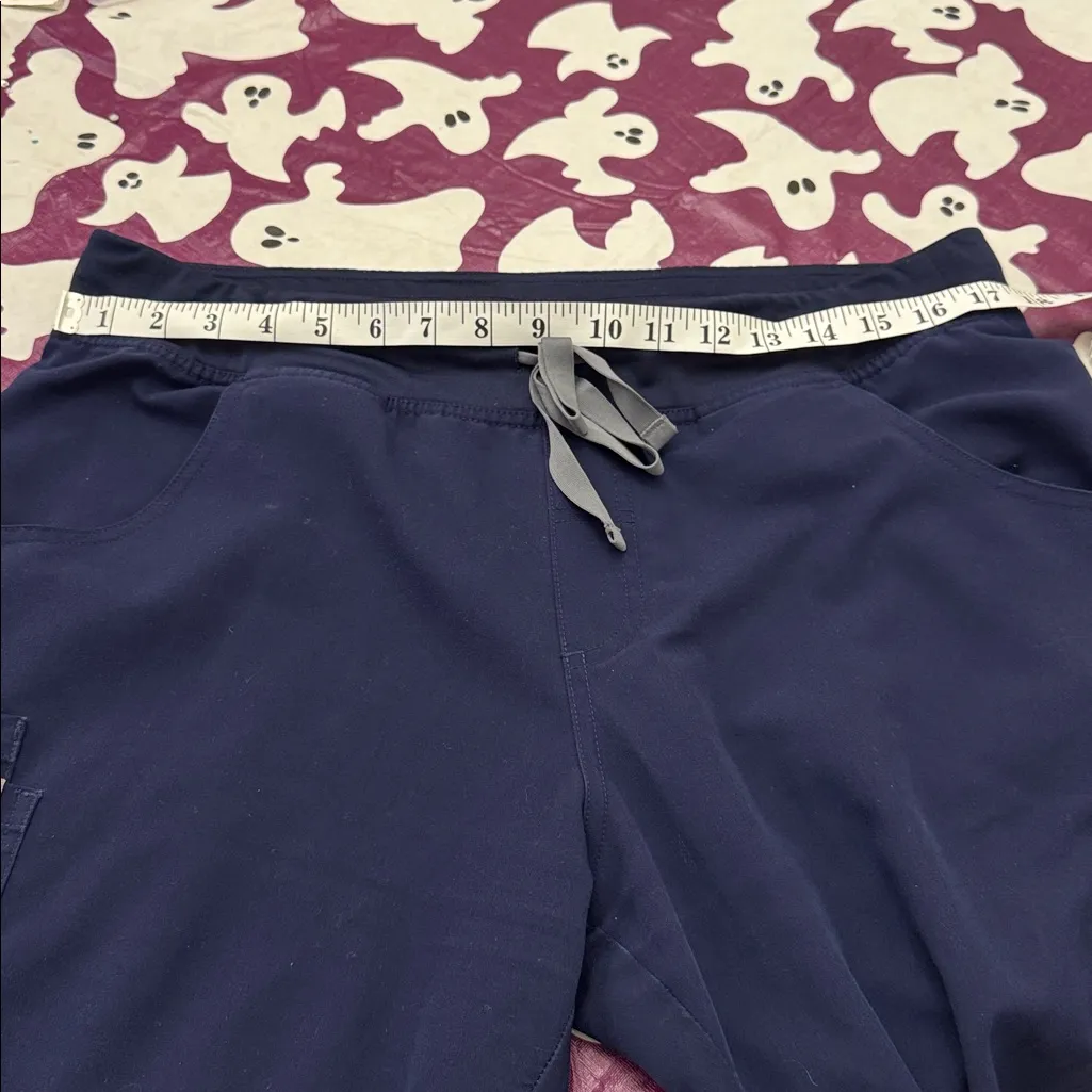 Figs scrub pants size L/P - Image 4