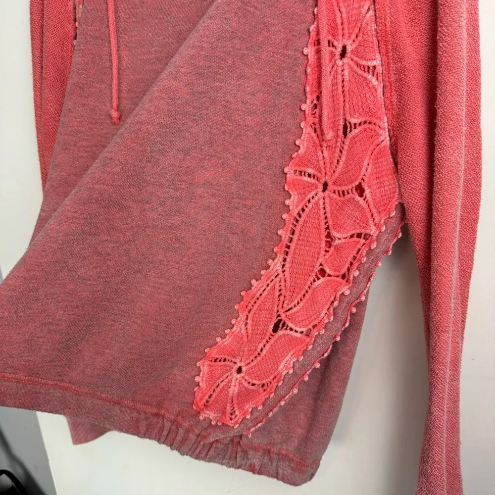 Free People Crochet Lace Hoodie Sz Small Coral Pink - Image 7