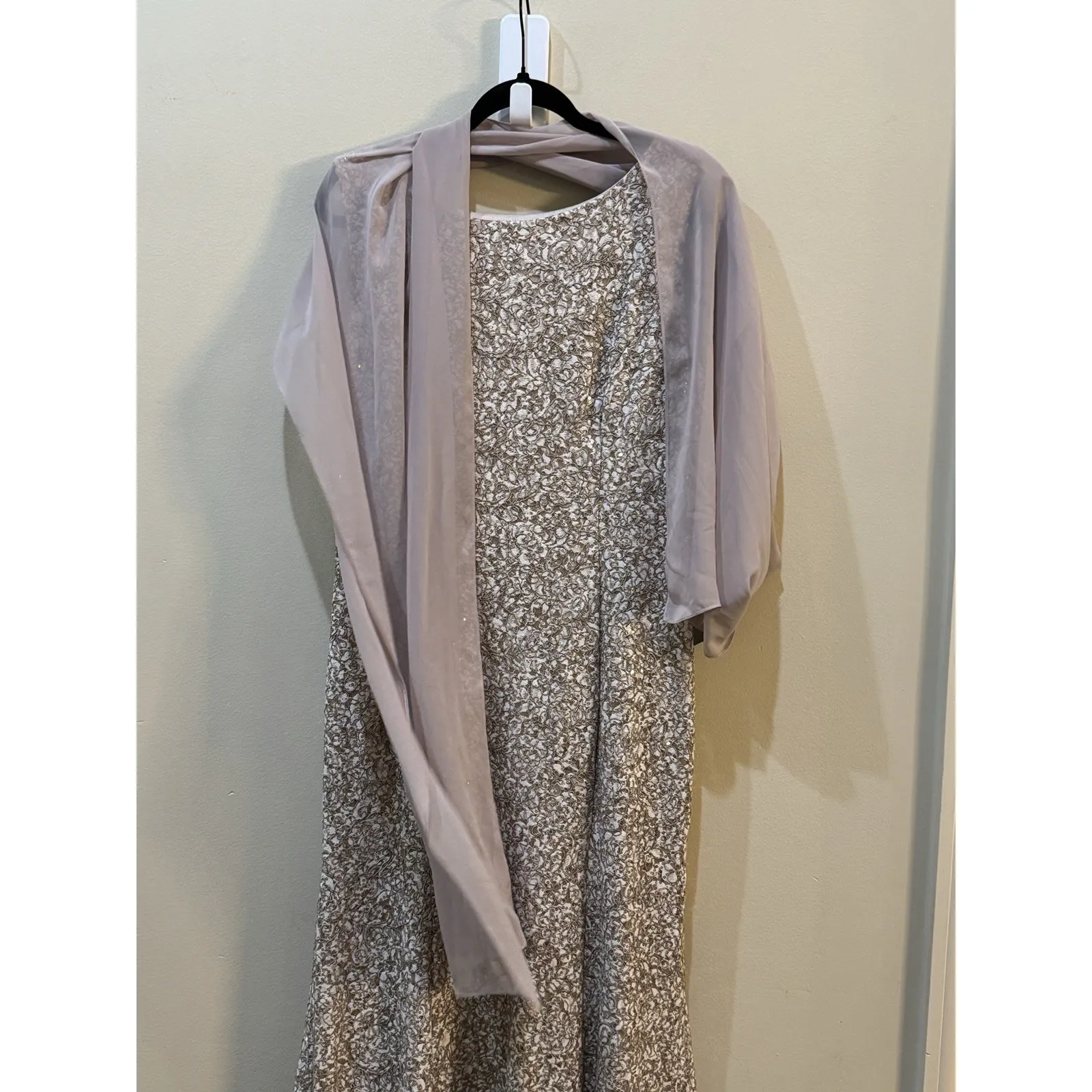 ALEX EVENINGS High Neck Sequin Fit and‎ Flare Dress with Shawl size 12 Champagne - Image 5