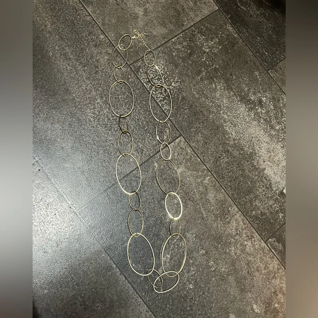 Big Gold Rings Necklace - Image 3