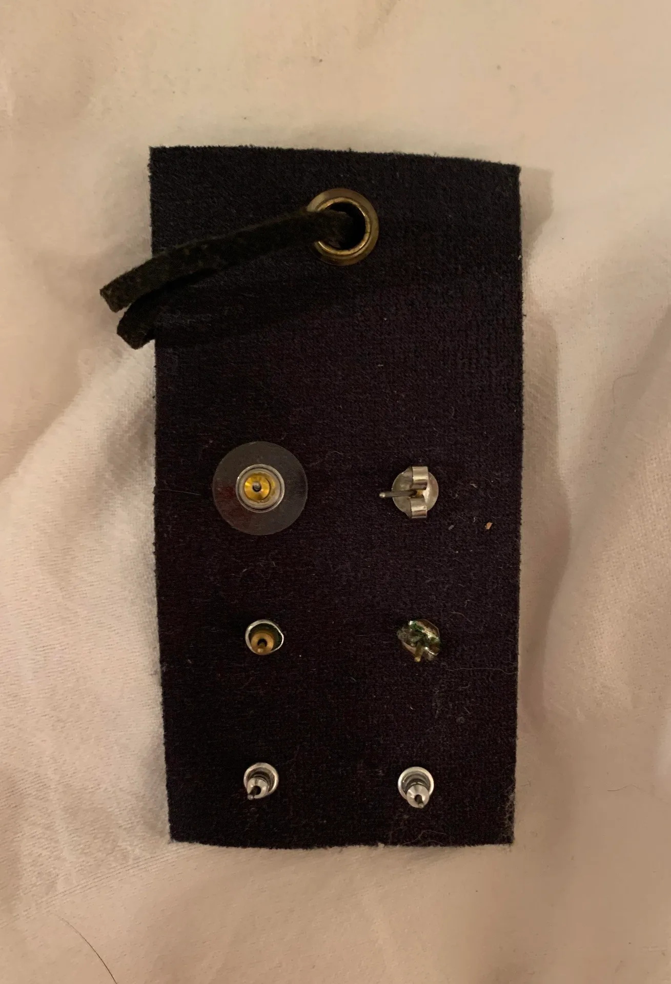 LA Hearts Pack Of Studs - Image 3