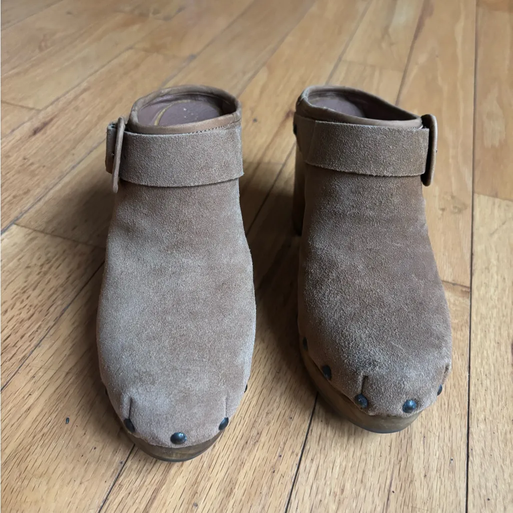 Matisse “Stevie” Brown Suede Leather Studded Buckle Clogs w/ wooden heel size 7 - Image 3