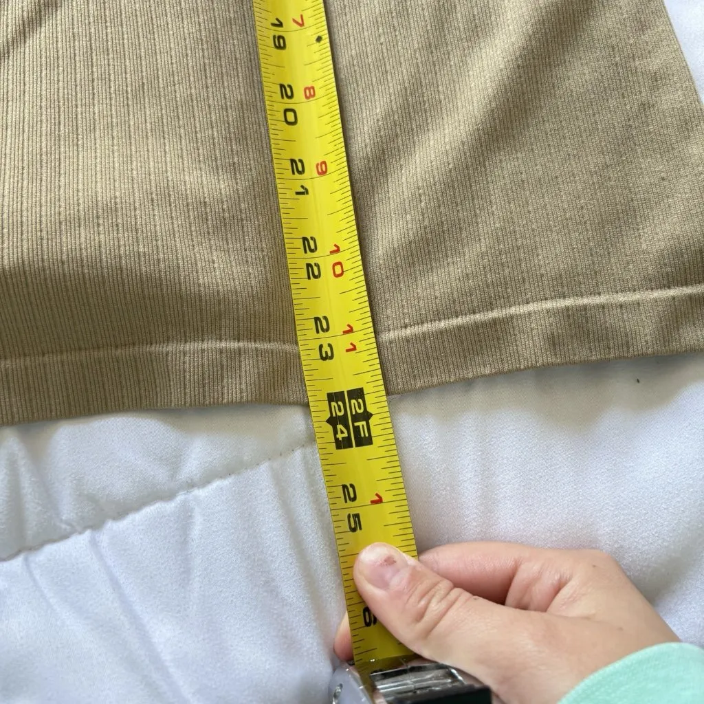 DSG Performance Womens Size XL Seamless Support Tank Top Tan Beige Built In Bra - Image 2