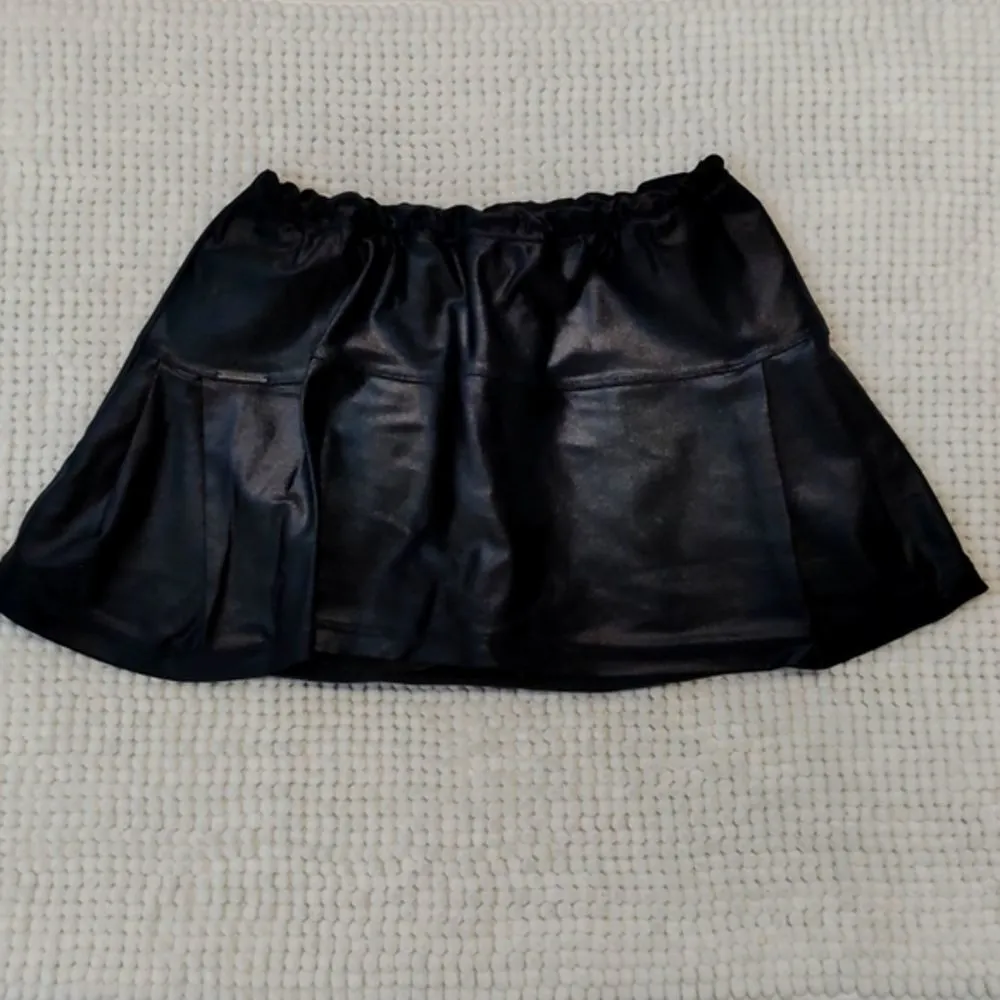 Varal Black Shimmer Fitness Skorts Size Small GUC #0046 Tennis Golf Pickleball - Image 2