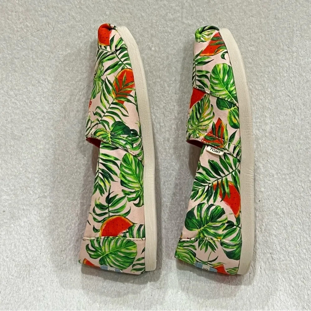 Toms Classic Spanish Villa Watermelon Palms Print Shoes Size 5 - Image 9