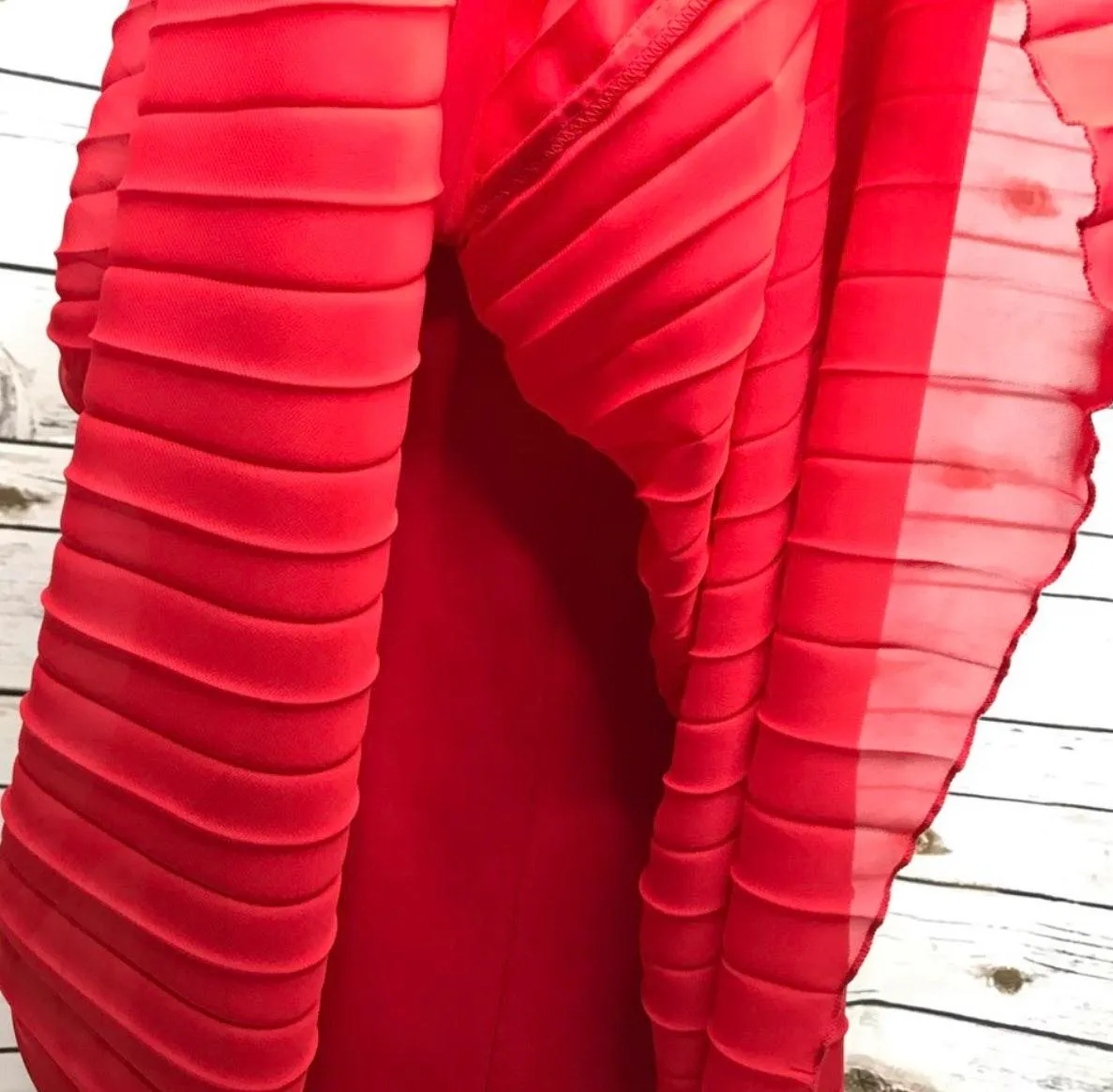 Red And Black Gown Juniors Size 9 - Image 8