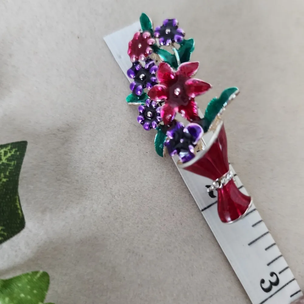 Gold Enamel Flower Bouquet Brooch Pin Red - Image 4