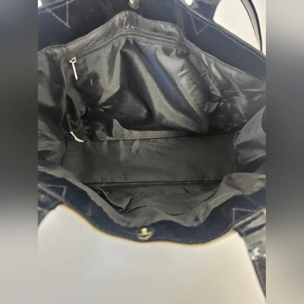 Chic Parisian Tote Bag Vinyl Faux Patent Leather Tan And Black - Image 3