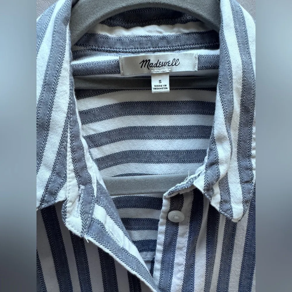 Madewell Mira Women’s striped boxy button down top. Blue & white stripes, Small - Image 11