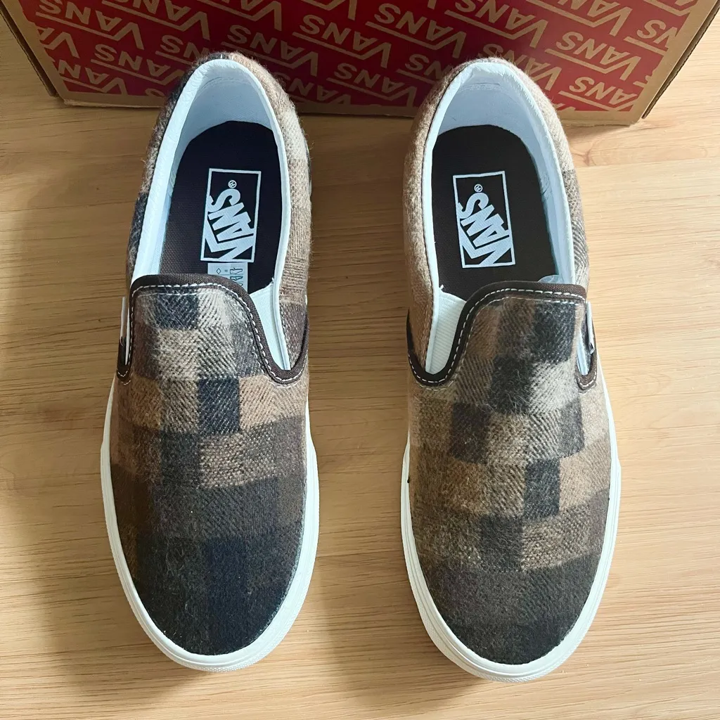 Vans Classic Slip-On Sweater Check Brown Women7.5 US - Image 2