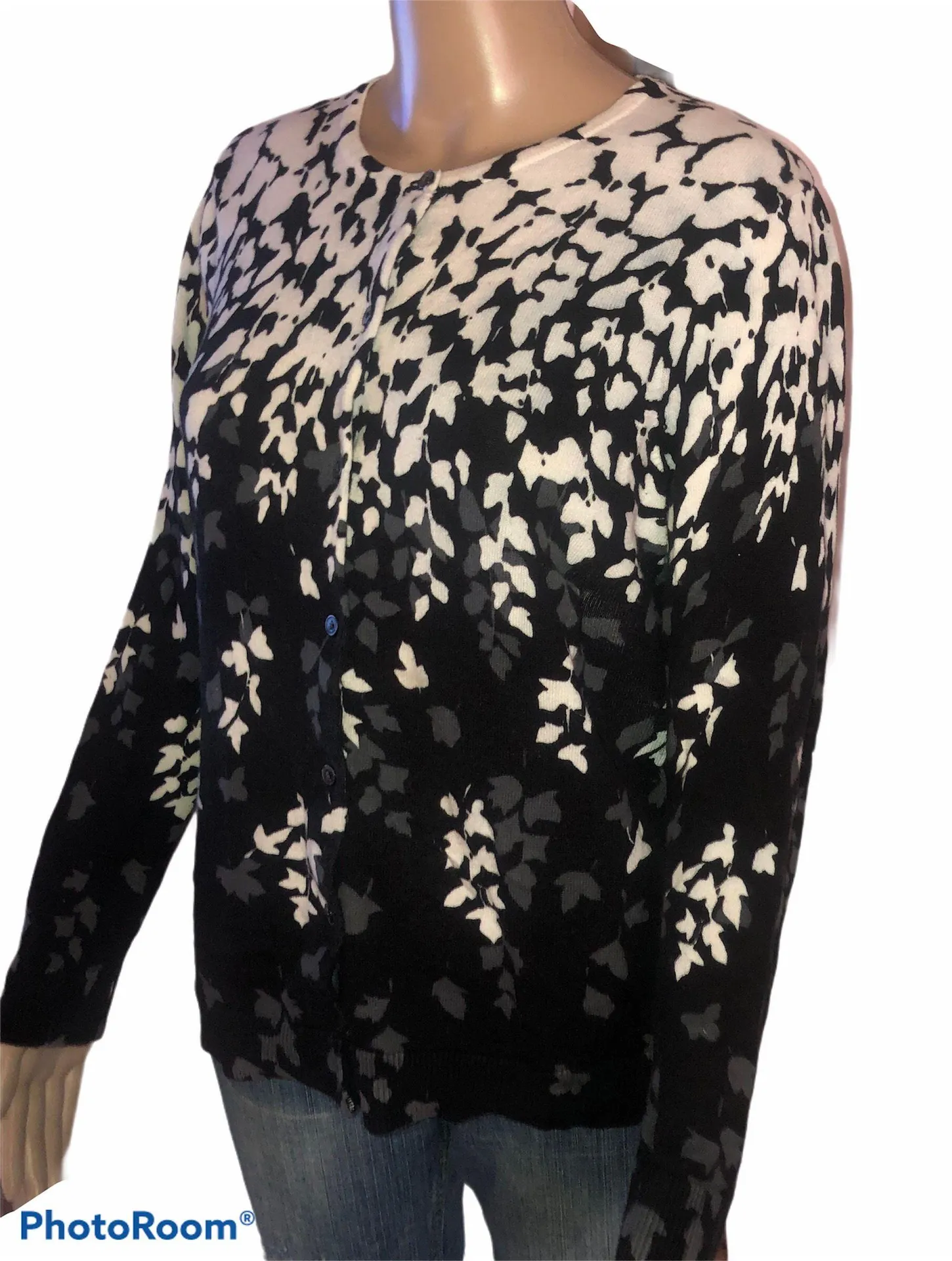 Printed Buttoned Cardigan - Image 2