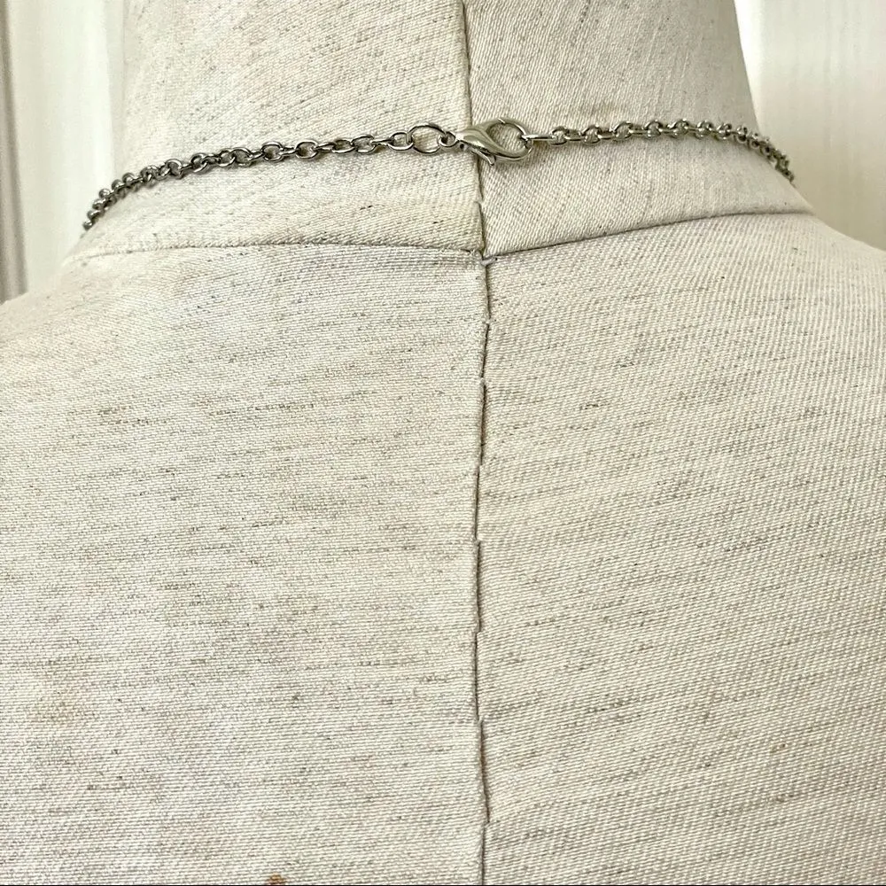 Long silver and pink bead pendant necklace - Image 6