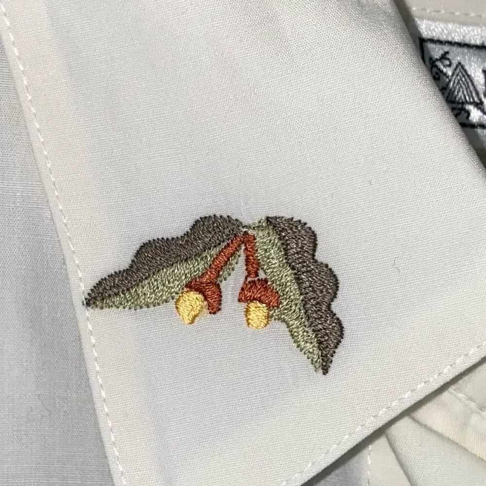 Evan Picone Vintage Ivory Button Down Blouse with Bird - Image 8