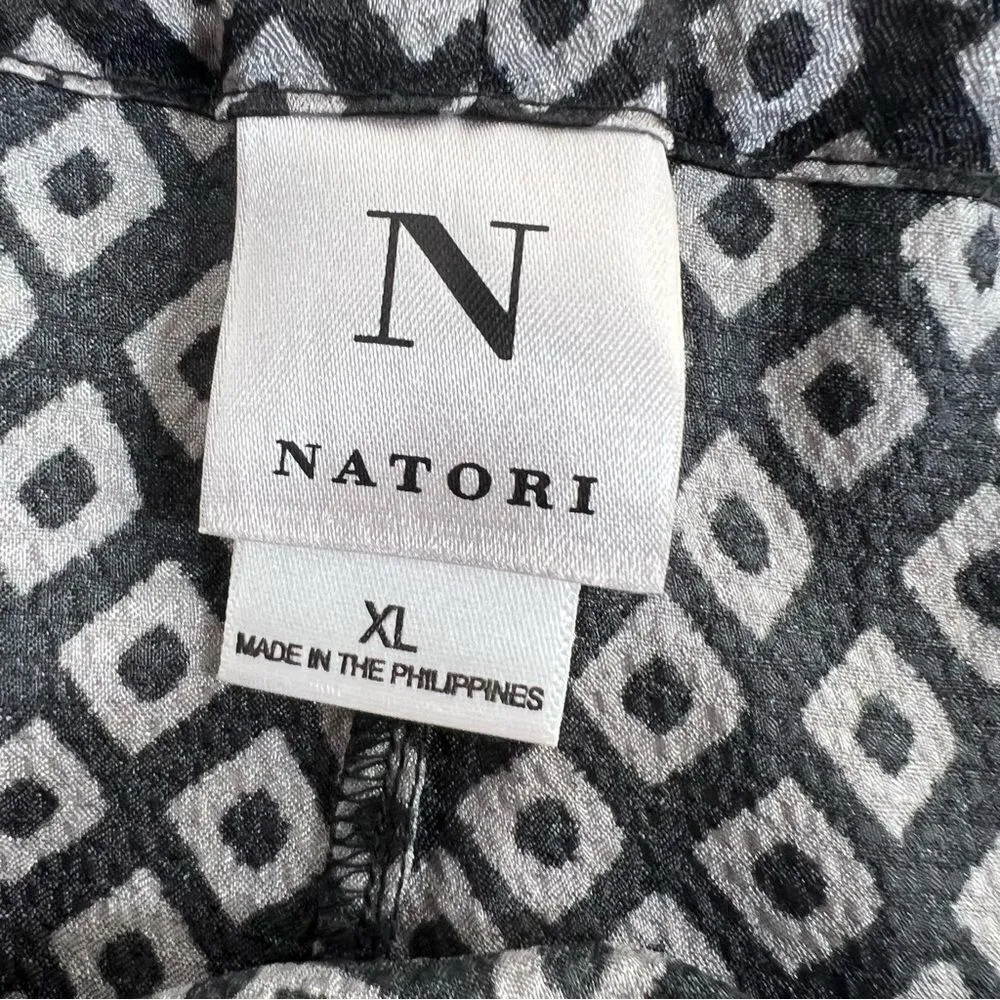 Natori 2pc brushed satin black/silver Geometric Pattern Pajamas - Image 4