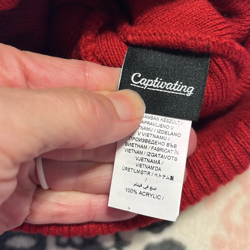 Alabama Crimson Tide Red Winter Cap New Womens - Image 7