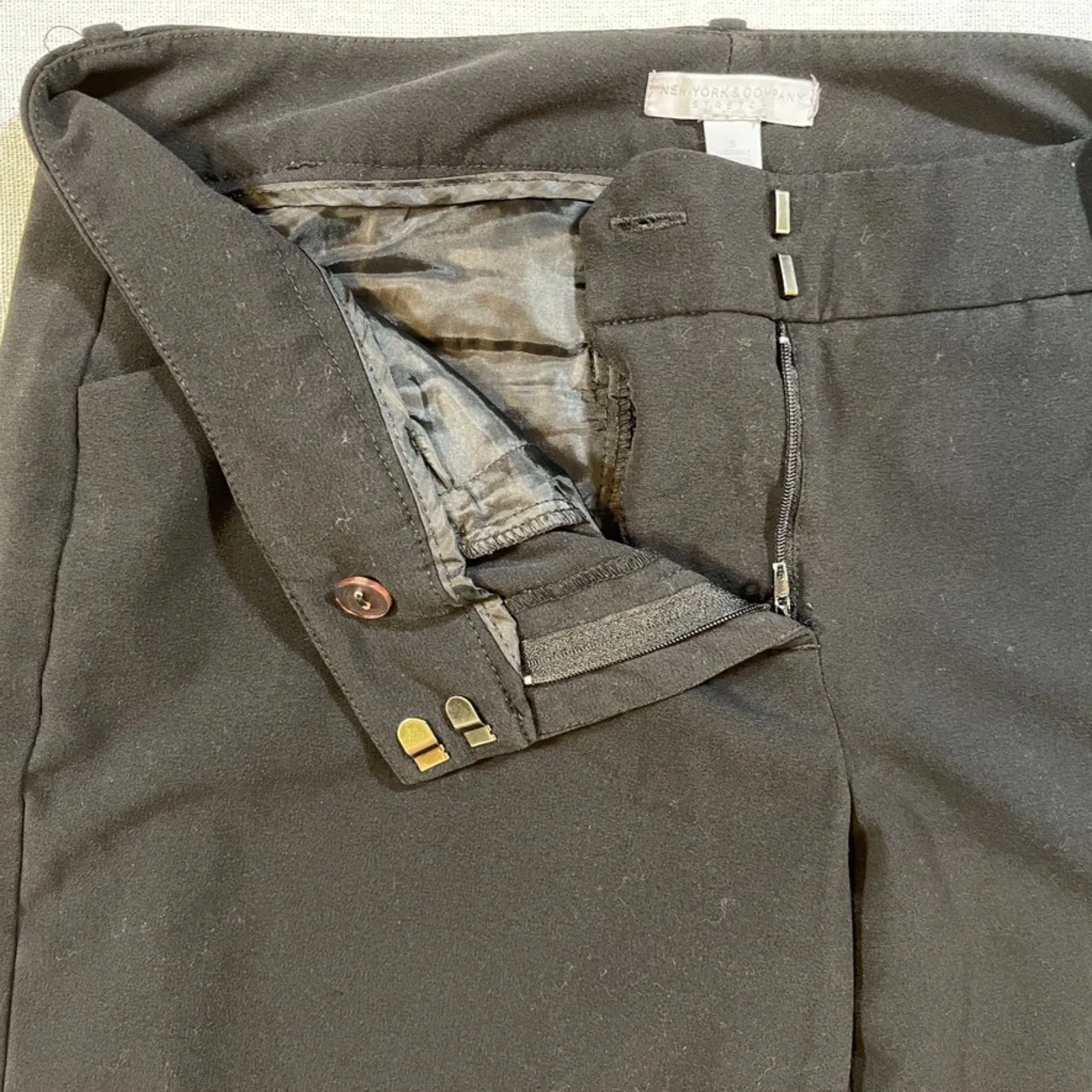 New York & Company | Black Stretch Dress Pants | Size 6 - Image 4