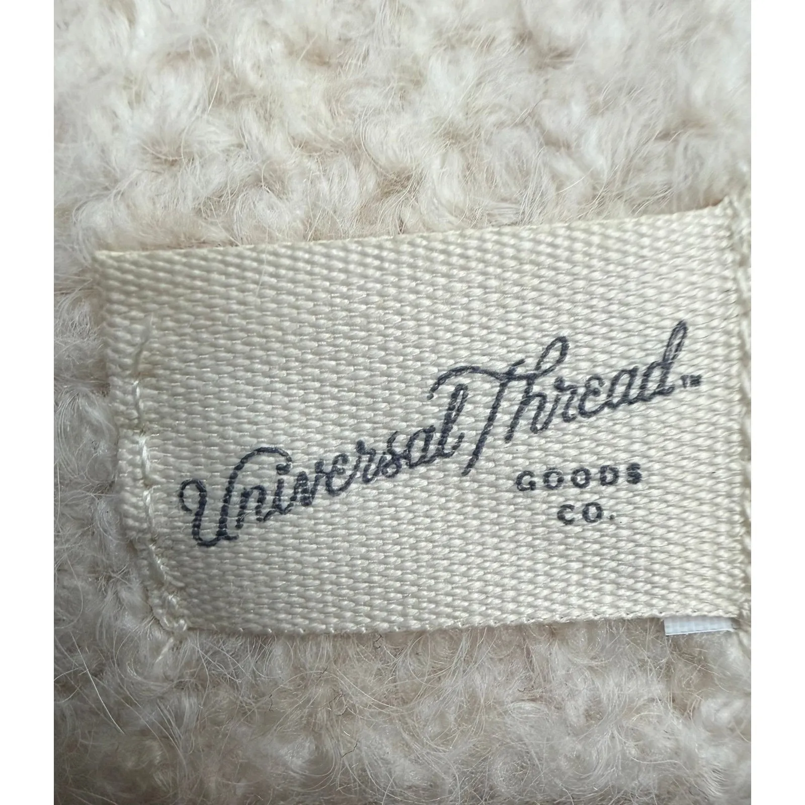 Universal Thread Cream Knit Scarf Fringe Wool Blend One Size NWOT - Image 3