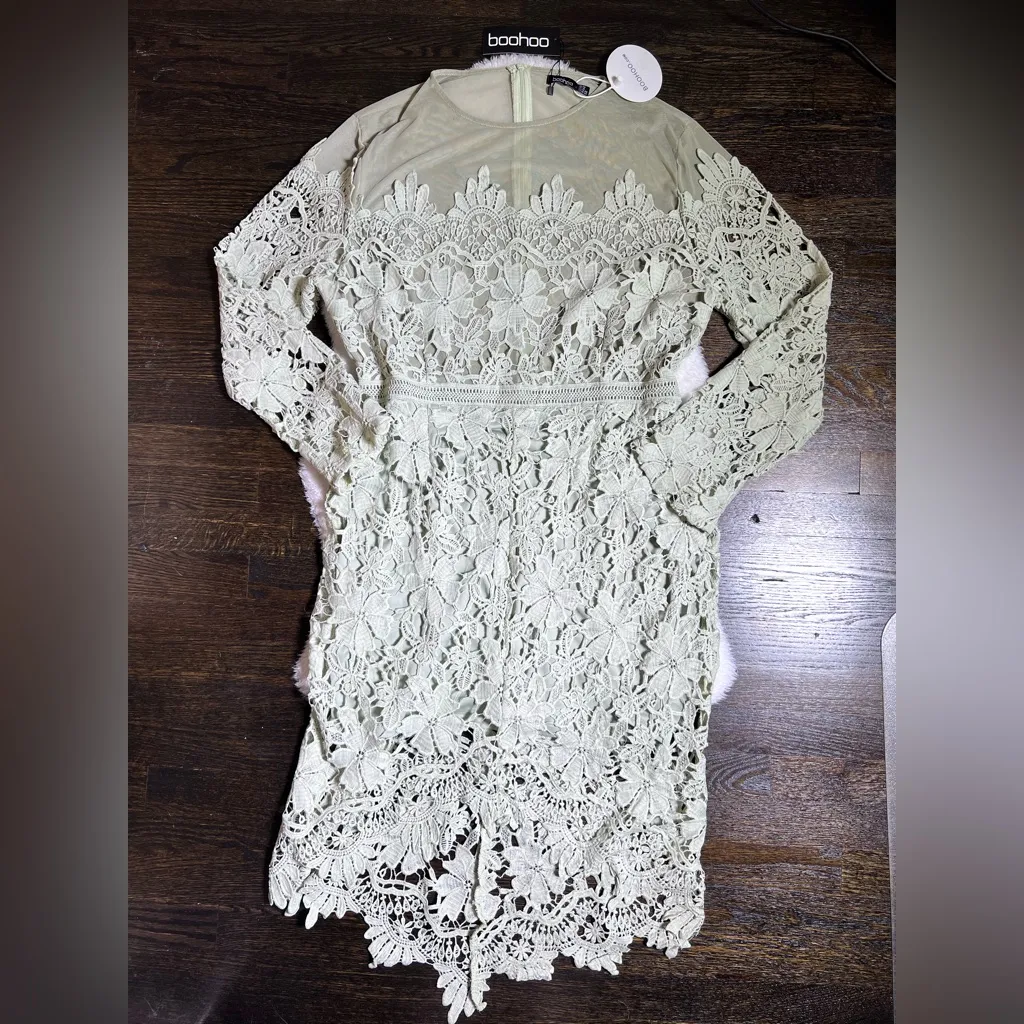 NWT Boohoo Sage Green Occassion Floral Embroidered Midi Dress - Image 2