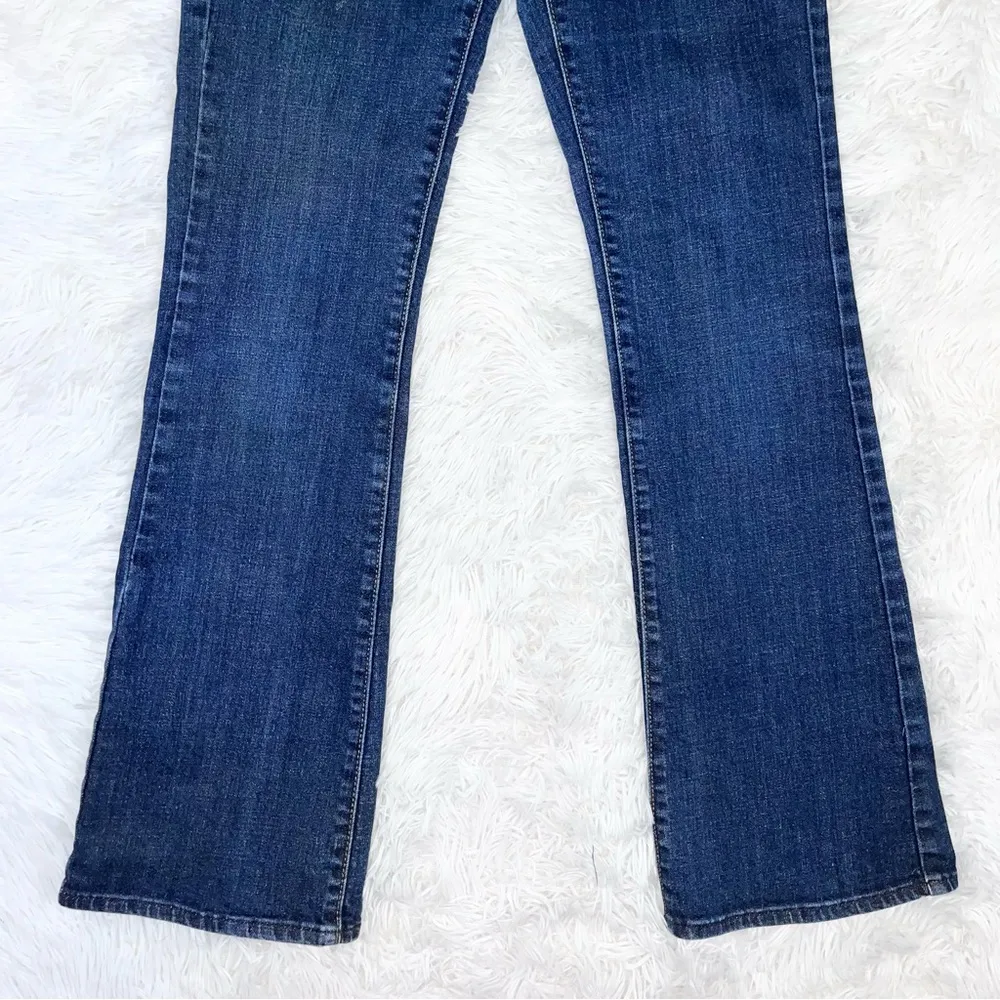 LEVI’S Slight Curve Mid-Rise Classic Bootcut Blue Denim Jeans 2/26 Dark Wash - Image 4