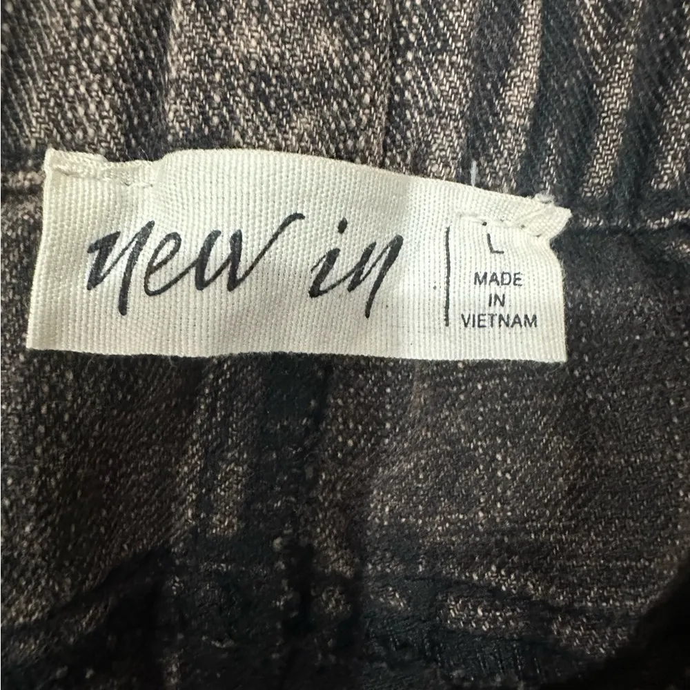 Edgy Brown Frayed Hem Jean Shorts Size L - Image 2