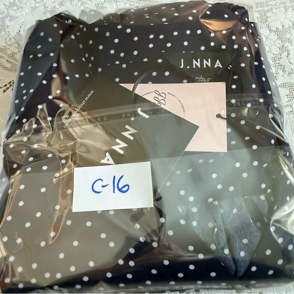 J. NNA Navy and White Polka Dot Lined Romper Size Large Blue - Image 13