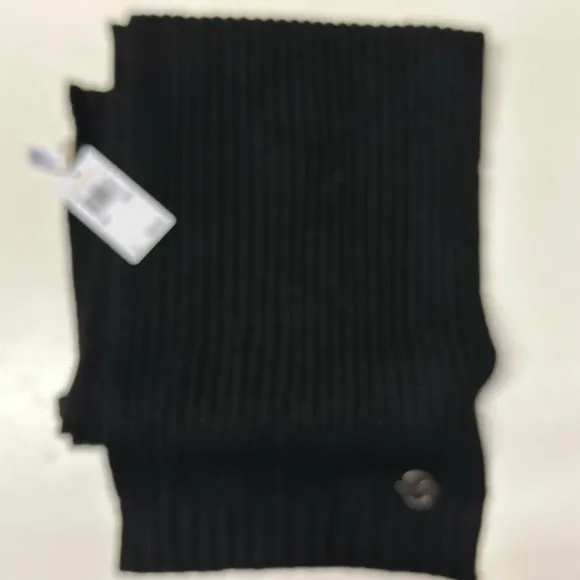 Michael Kors Chunky Knit Scarf Black Wrap MSRP $68 - Image 2