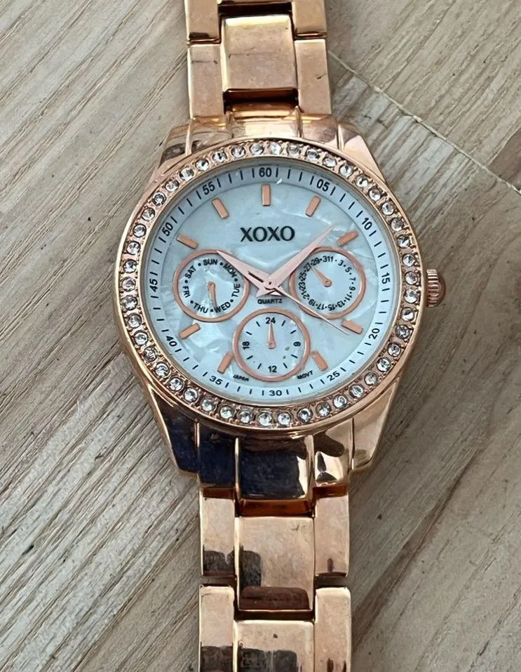 XOXO Ladies Watch Crystal Embellishments Pearl Dial Rose Gold Tone Bracelet - Image 2
