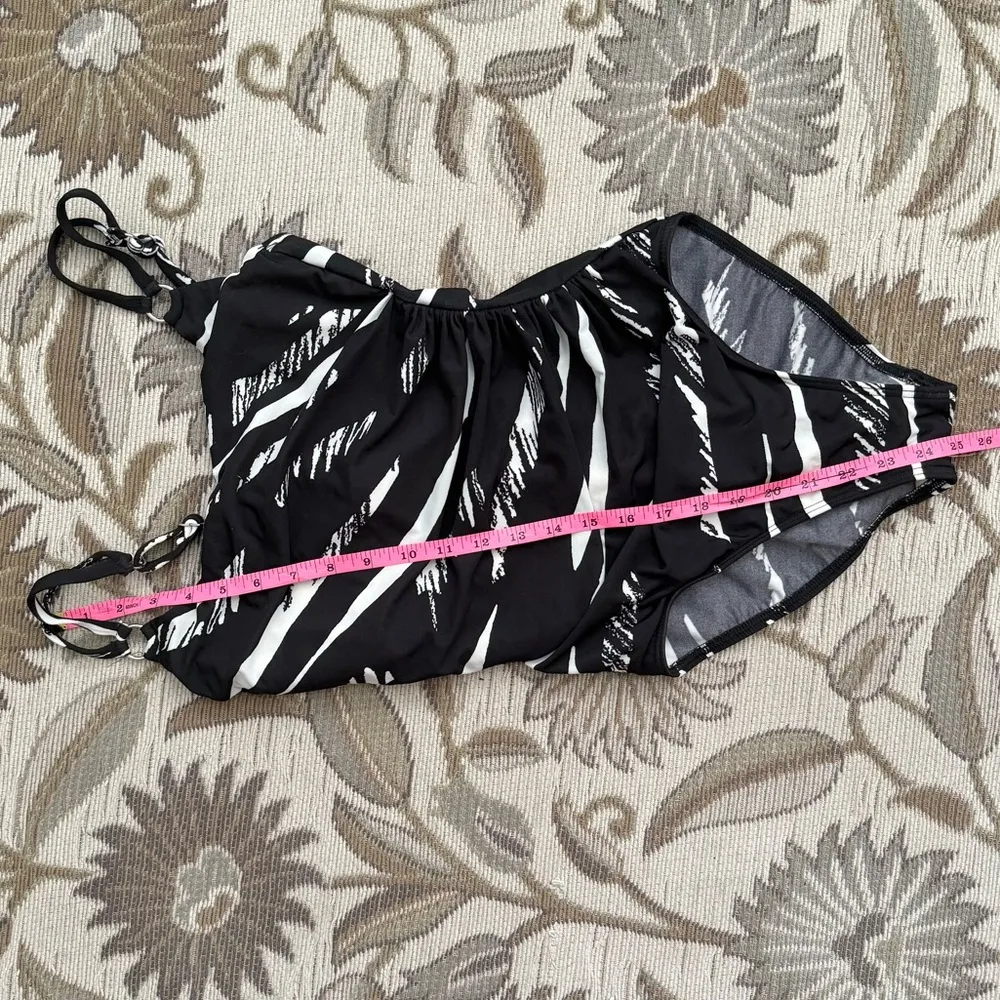 Miraclesuit Swimsuit One Piece Black White Striped Abstract 6 8 - Image 3