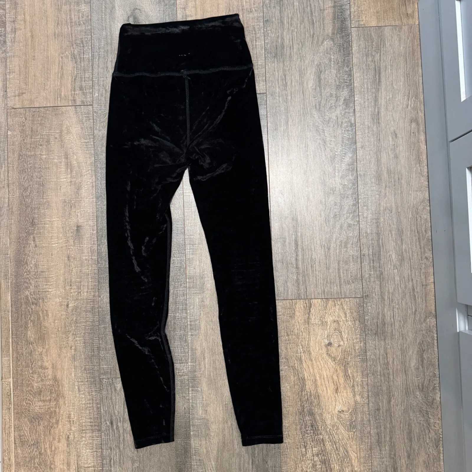 Beyond Yoga Crushed Velvet High Waisted Leggings Black Athleisure Pants Small - Image 2